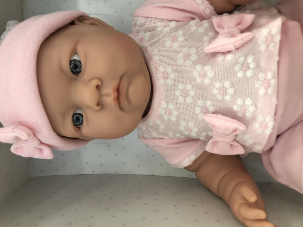 Muñeca Lily 46 cm. Rosa Con Gorro y Patucos JC Toys 18803