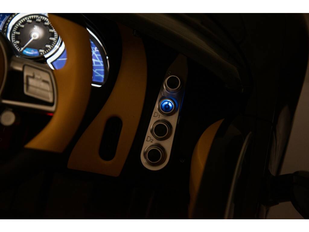 Auto Batteria Bugati Chiron 12 V. 2.4 GHZ