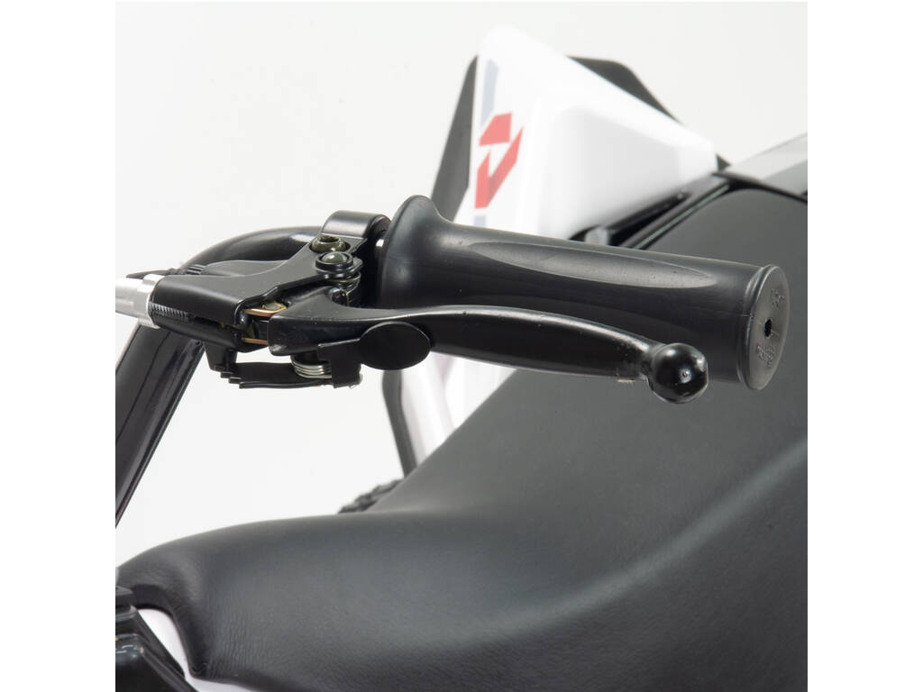 Quad X-Treme Dirt 24 v. Injusa 6025
