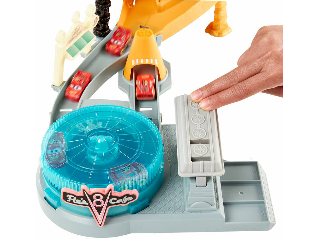 Auto alla deriva in Radiator Springs Mattel GTK92