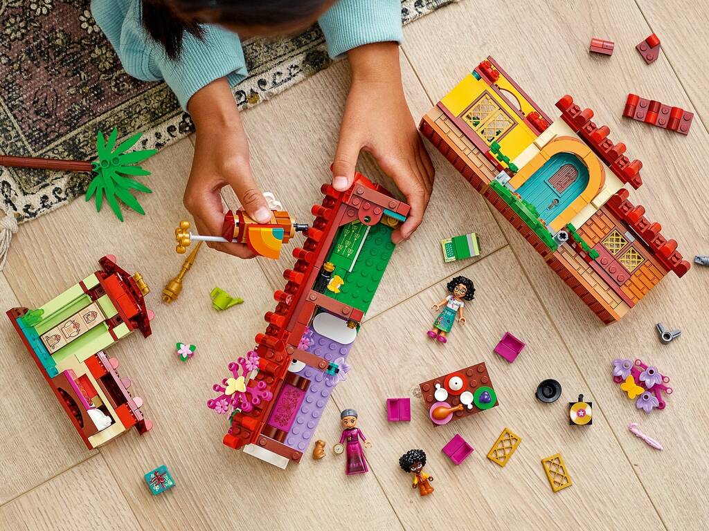 Lego Disney Charming Madrigal House 43202