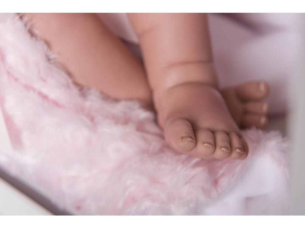 Bambola Reborn Aina 45 cm. Con Coperta e Peluche Arias 98085