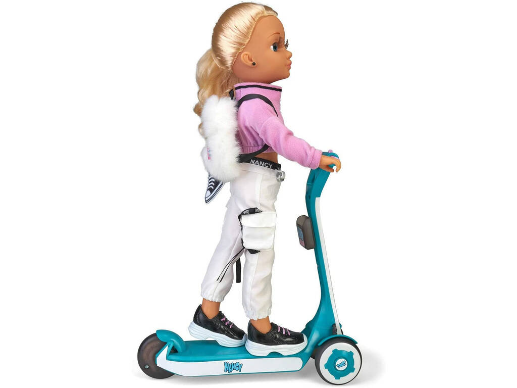Nancy Un Día Con Mi Patinete Famosa 700016705