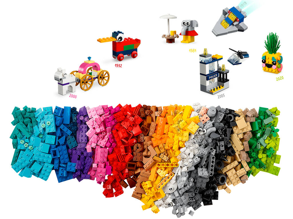 Lego Classic 90 Years of Play 11021