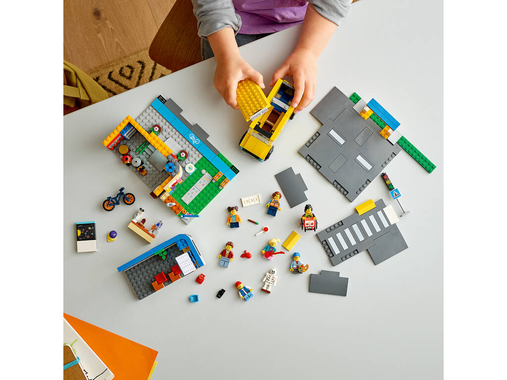 Lego City School Day 60329