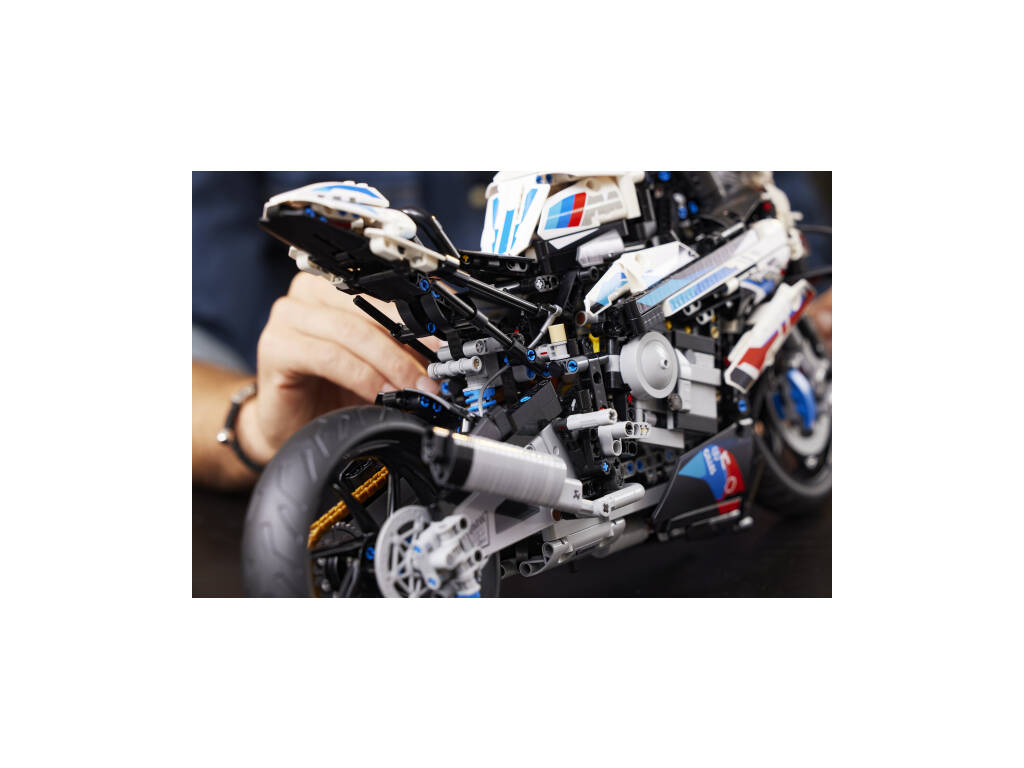 Lego Technic BMW M 1000 RR 42130