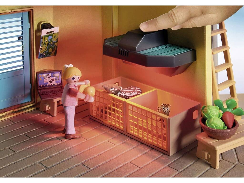 Playmobil Wiltopia Animal Care Centre 71007