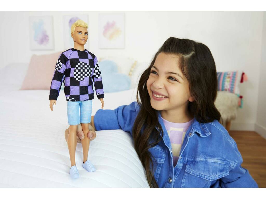 Ken Fashionista Sweatshirt à carreaux Mattel HBV25