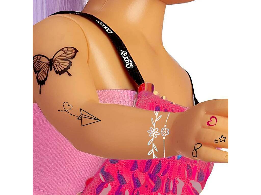 Nancy Cada Dia Uma Tatuagem Famosa 700017335