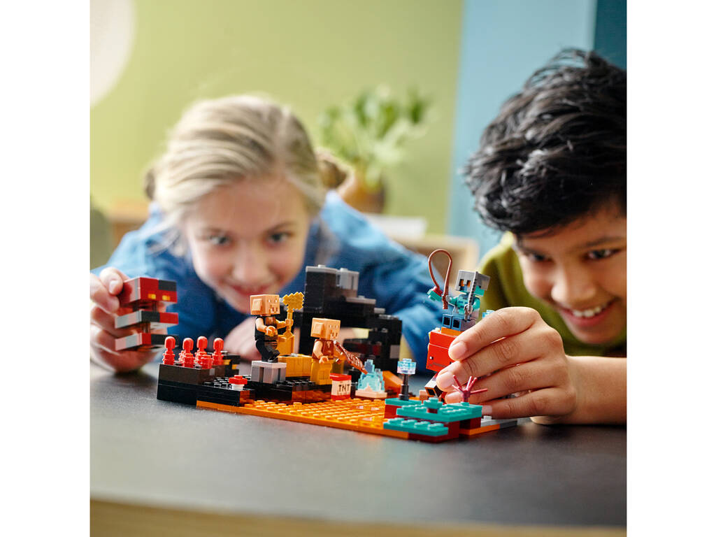 Lego Minecraft Il Bastione di Nether 21185