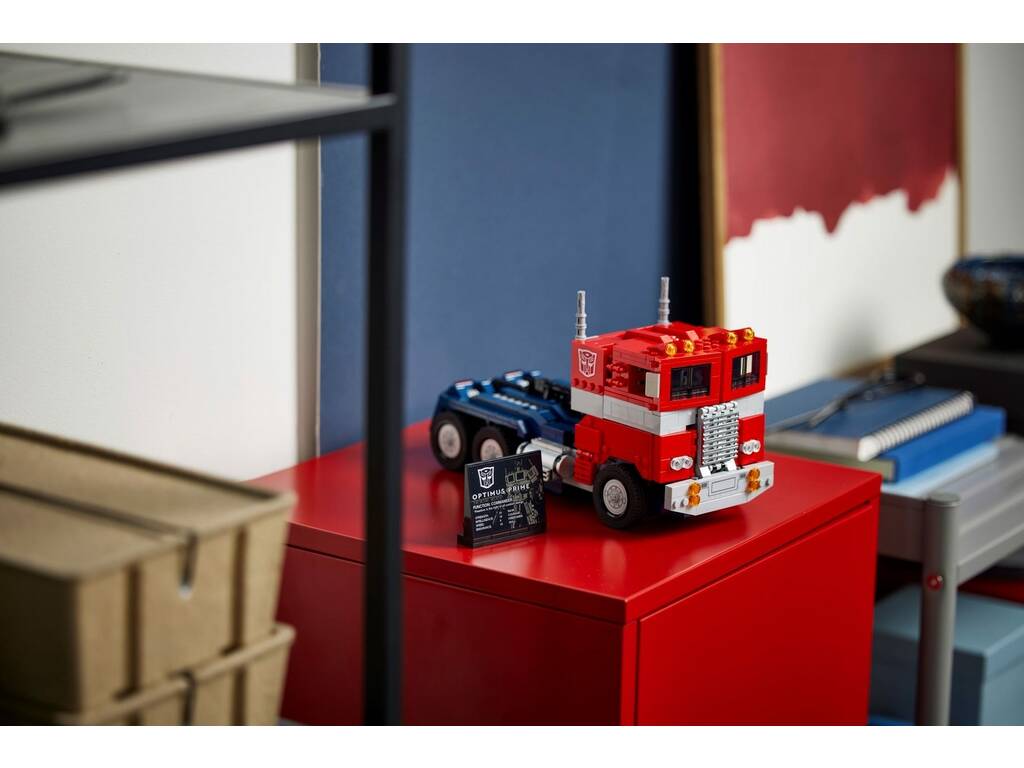 Lego Icons Transformers Optimus Prime 10302