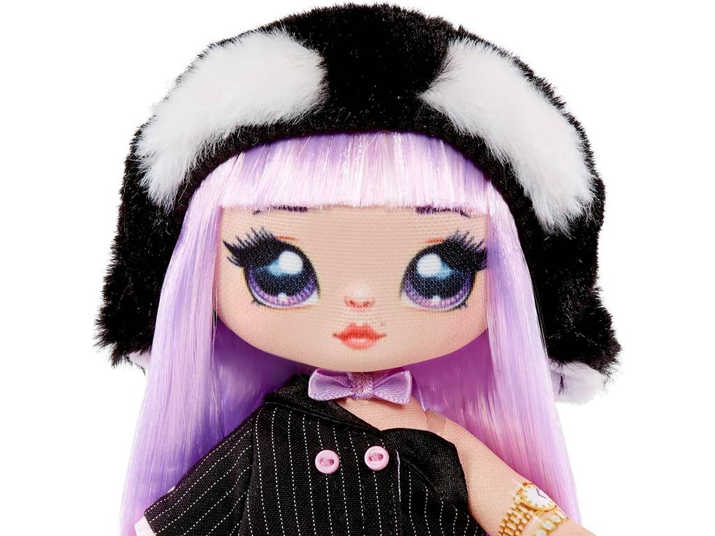 Na ! Na ! Na ! Poupée pingouin lavande de la série Surprise Cozy MGA 119401
