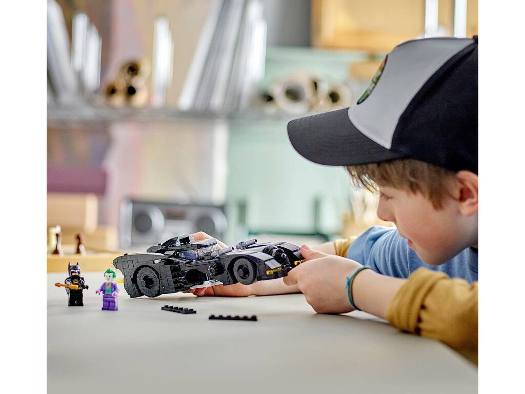 Lego Batman Batmobile: Batman vs Joker 76224