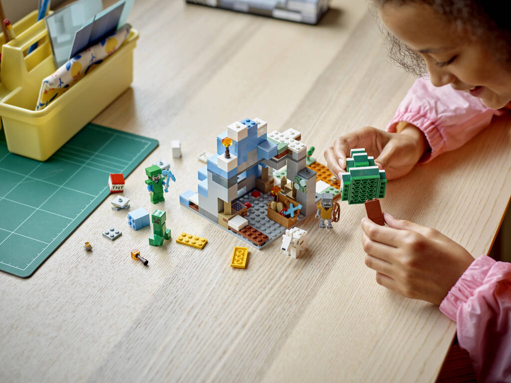 Lego Minecraft I picchi di ghiaccio Lego 21243