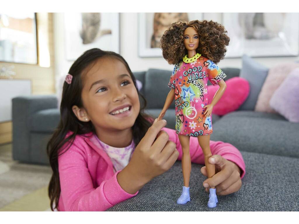 Barbie Fashionista aux cheveux bouclés Mattel HJT00