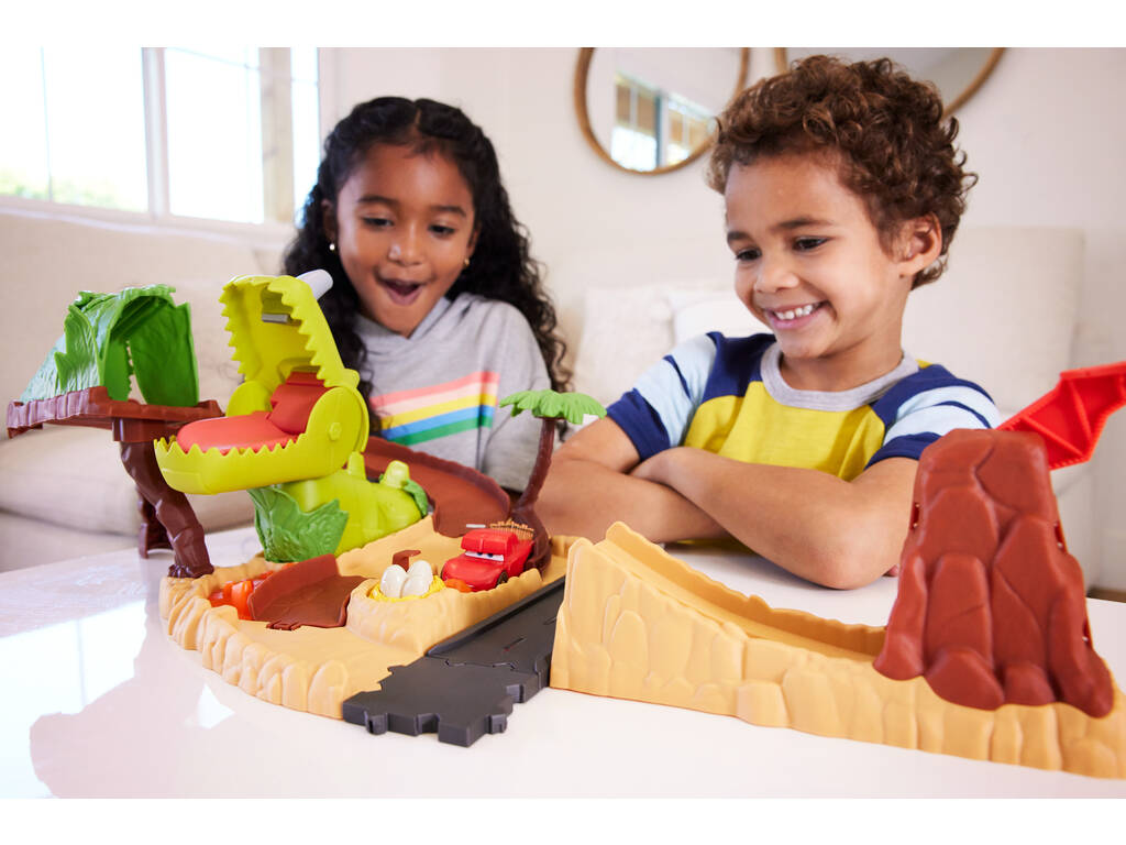 Disney Cars On The Road Dinosaur Park Mattel HMD74