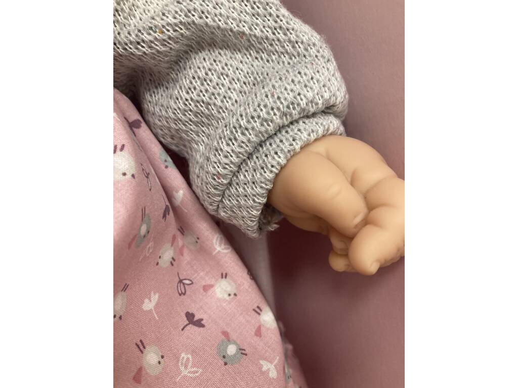 Poupée Dulzona 62 cm. Veste et robe grises de Berbesa 8059