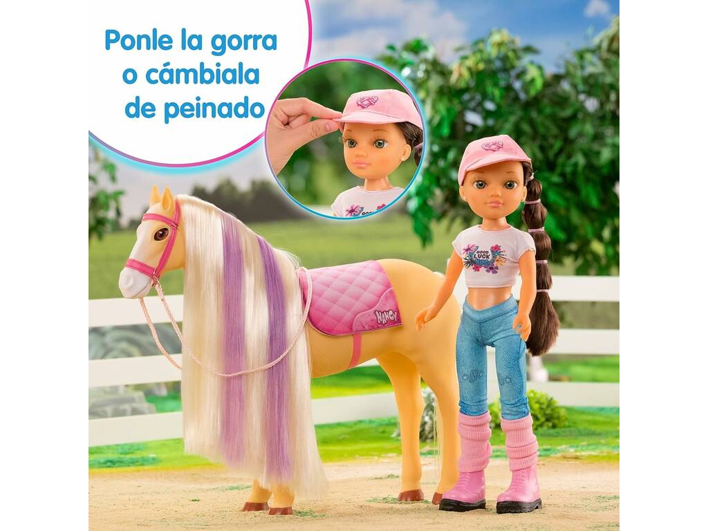 Nancy Une journée avec son cheval par Famosa NAC4900