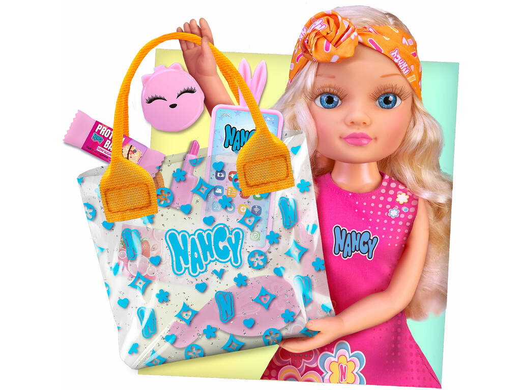 Nancy Cosa c'è nella mia borsa? Famosa NAC68000