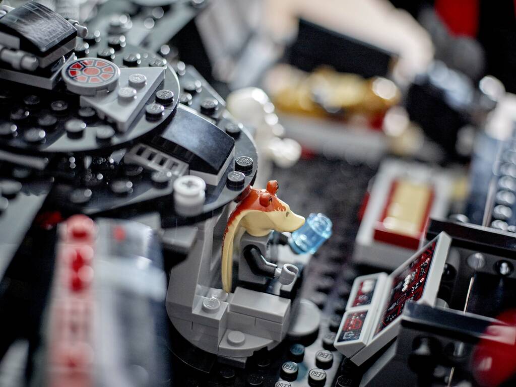 Lego Star Wars Rebuild The Galaxy Dark Falcon 75389