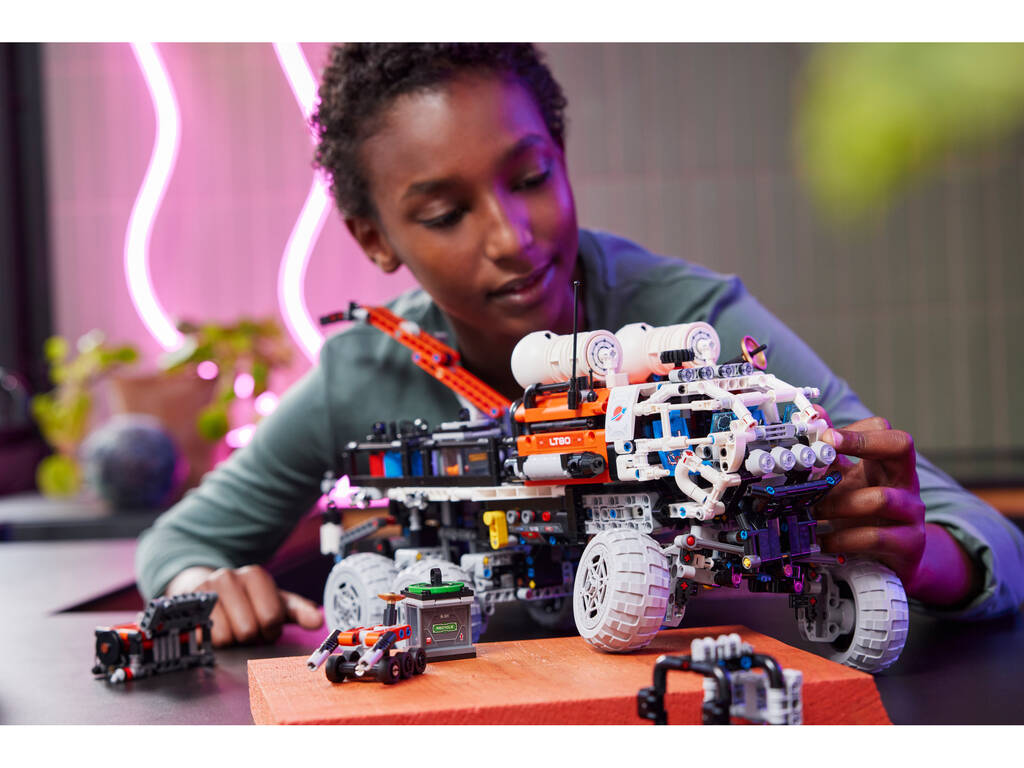 Lego Technic Rover esploratore di Marte 42180