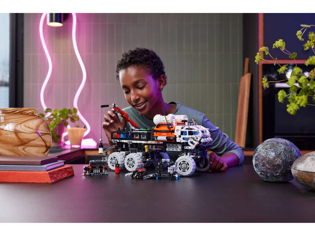 Lego Technic Rover esploratore di Marte 42180