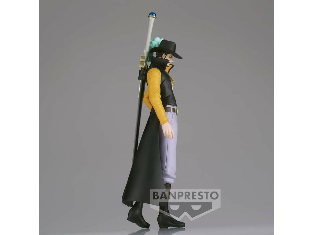 One Piece The Shukko 17 cm Dracule Mihawk Figure