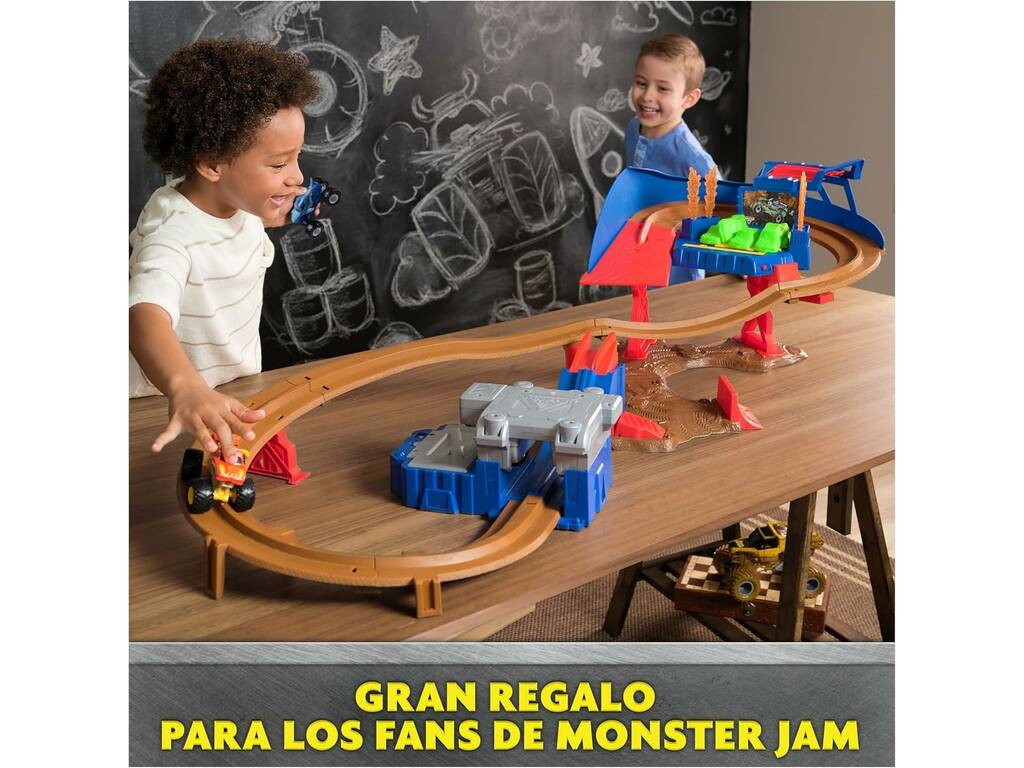 Monster Jam Supercharge Speedway con megalodonte e toro pazzo