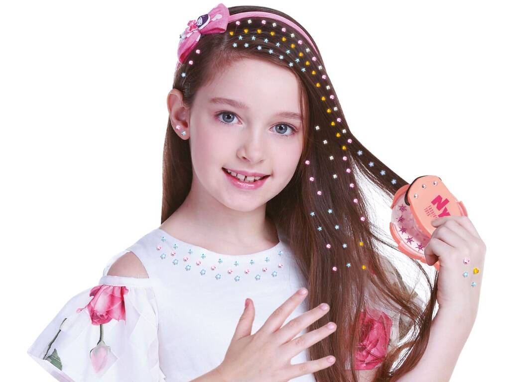 Accessoires de fantaisie Décorez vos cheveux avec un emporte-pièce