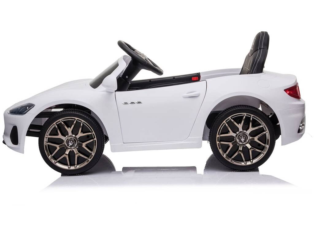 Auto convertibile Maserati Gran Cabrio MY18 12V. Bianco