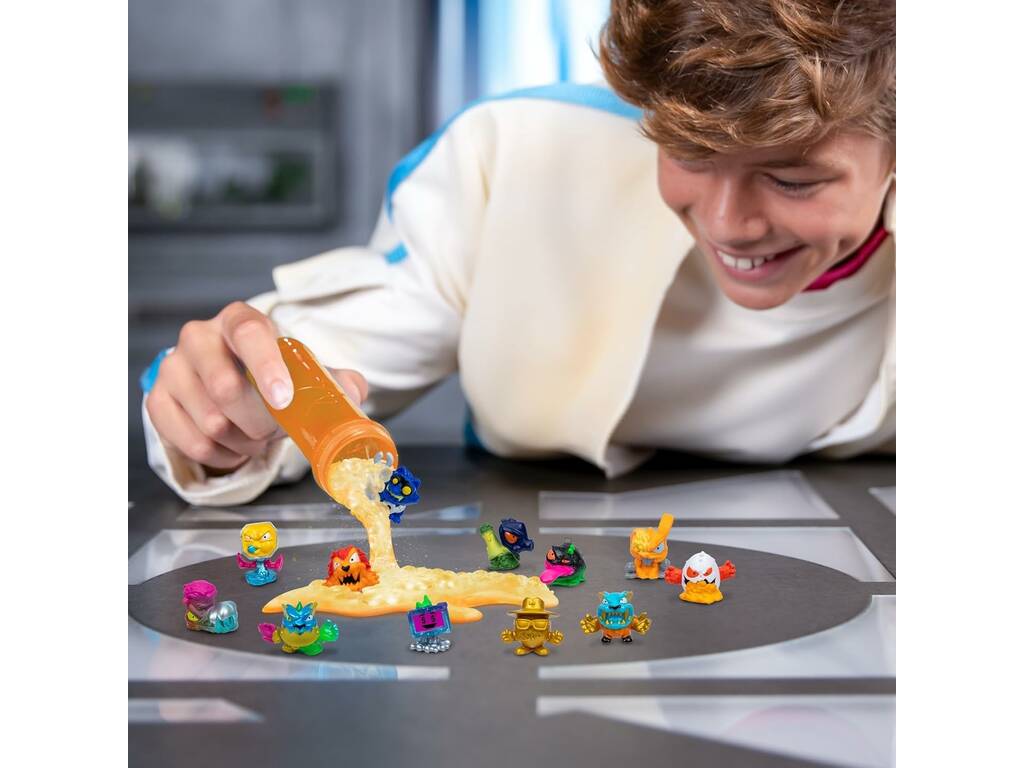 Mr Beast LAB Swarms Mega Pack con 12 figure da 2,5 cm