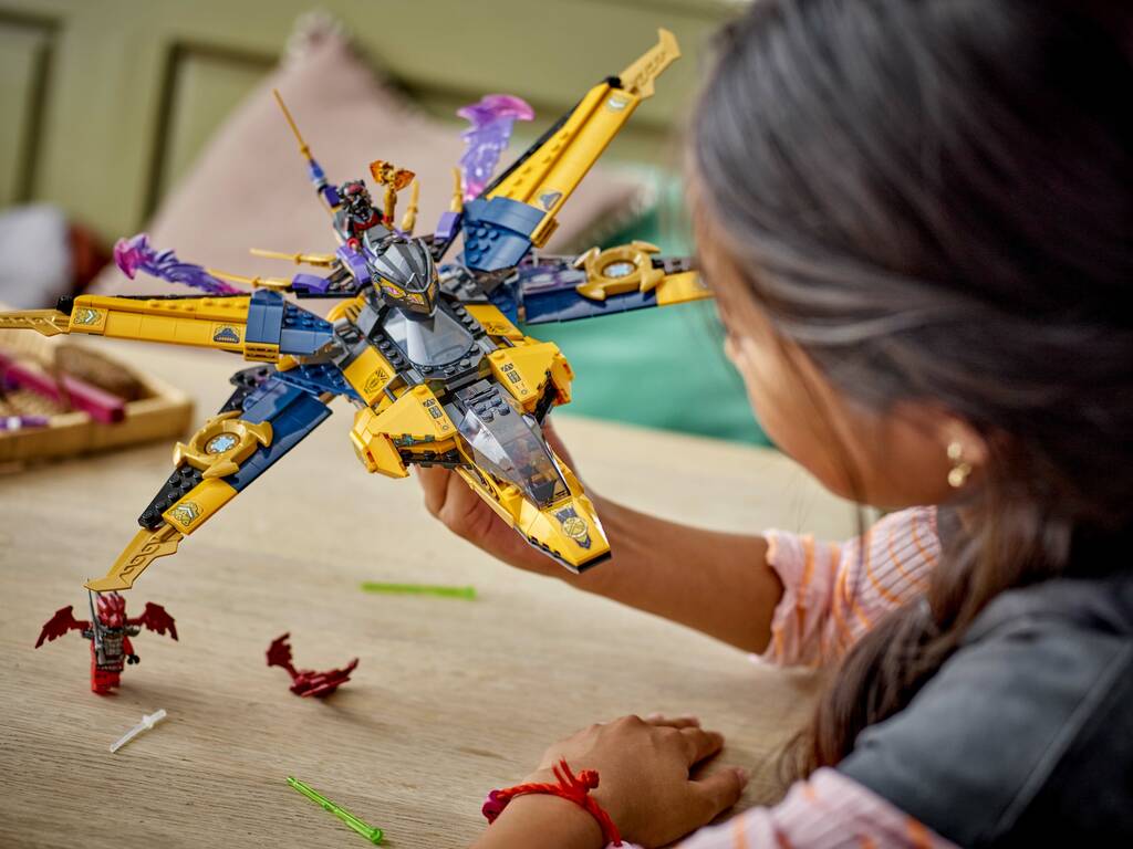 Lego Ninjago Dragons Rising Super Jet della Tempesta di Ras e Arin