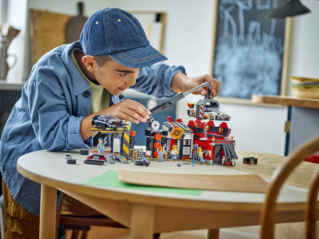 Lego City Scrapyard avec voitures