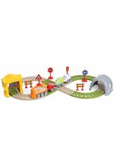 Elektronische Eisenbahnstrecke mit motorisierter Lokomotive von Chicco
