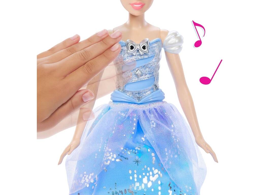 Poupée Disney Princess Cendrillon avec robe de bal enchantée