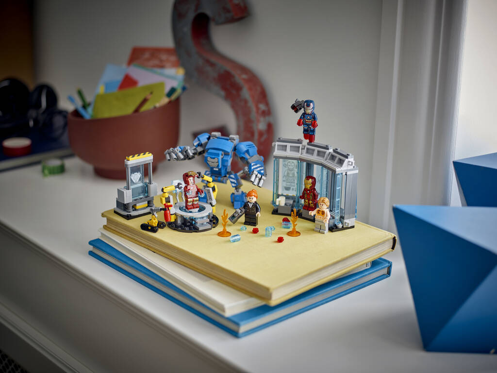 Lego Marvel Laboratorio di Iron Man Sala delle Armature