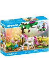 Playmobil Magischer Einhornstall für Mama und Fohlen
