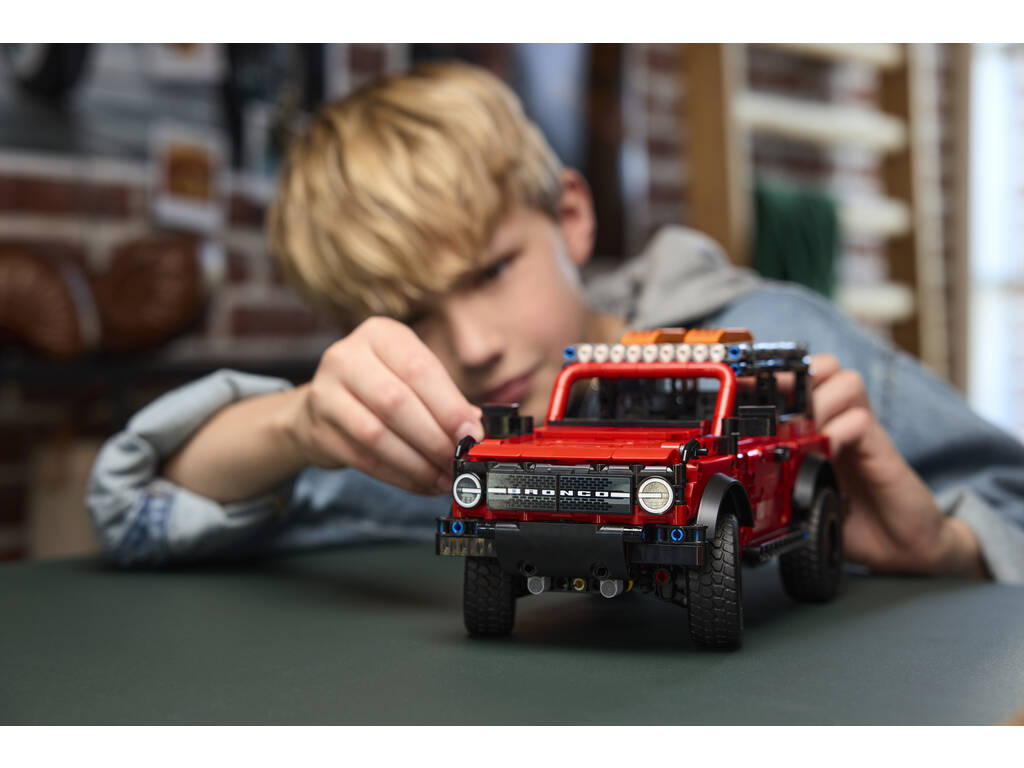 Lego Technic Ford Bronco Van