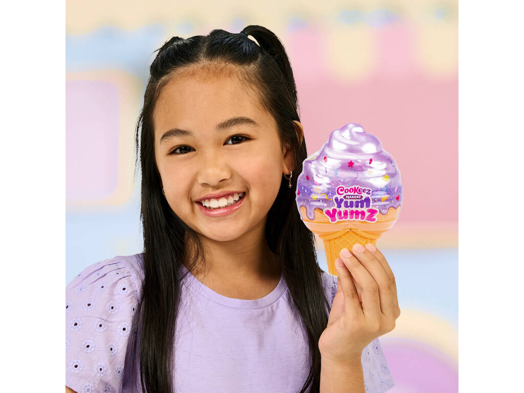 Cookeez Makery Yum Yumz Gelado Mágico com 2 Peluches Surpresa