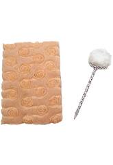 Confezione quaderno peluche A5 beige con fiori, 80 pagine e penna blu con pompon da 22 cm