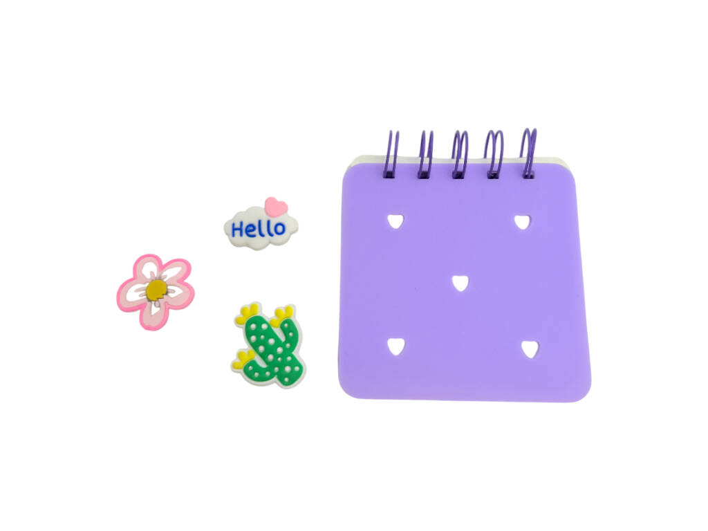 Taccuino A7 viola perforato con 50 pagine e 3 spille decorative