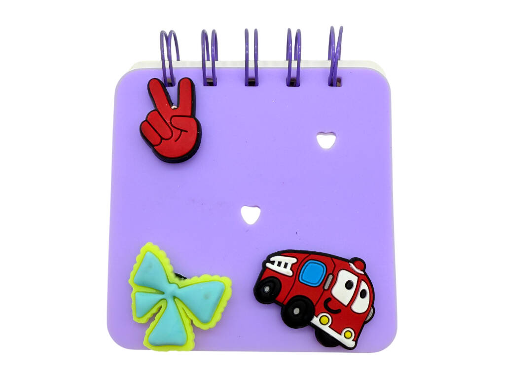 Taccuino A7 viola perforato con 50 pagine e 3 spille decorative