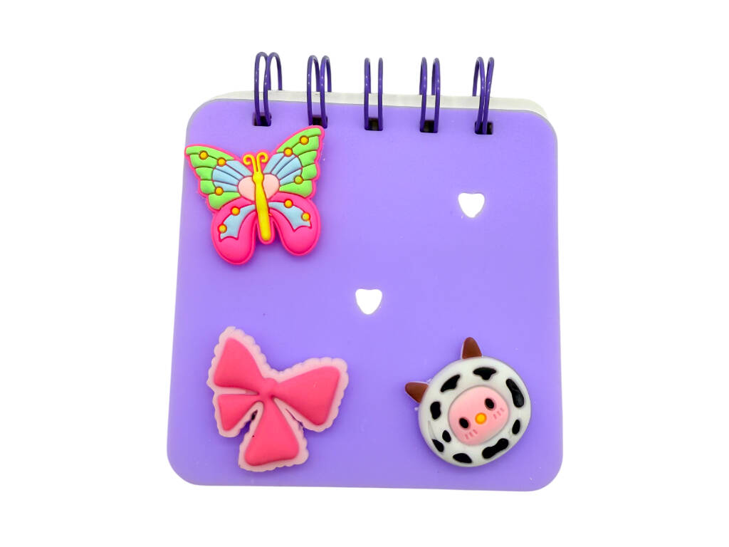 Taccuino A7 viola perforato con 50 pagine e 3 spille decorative