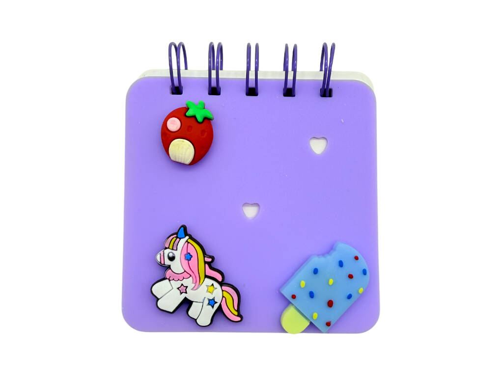 Taccuino A7 viola perforato con 50 pagine e 3 spille decorative