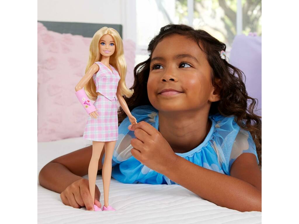 Barbie Fashionista Con Brazo Escayolado