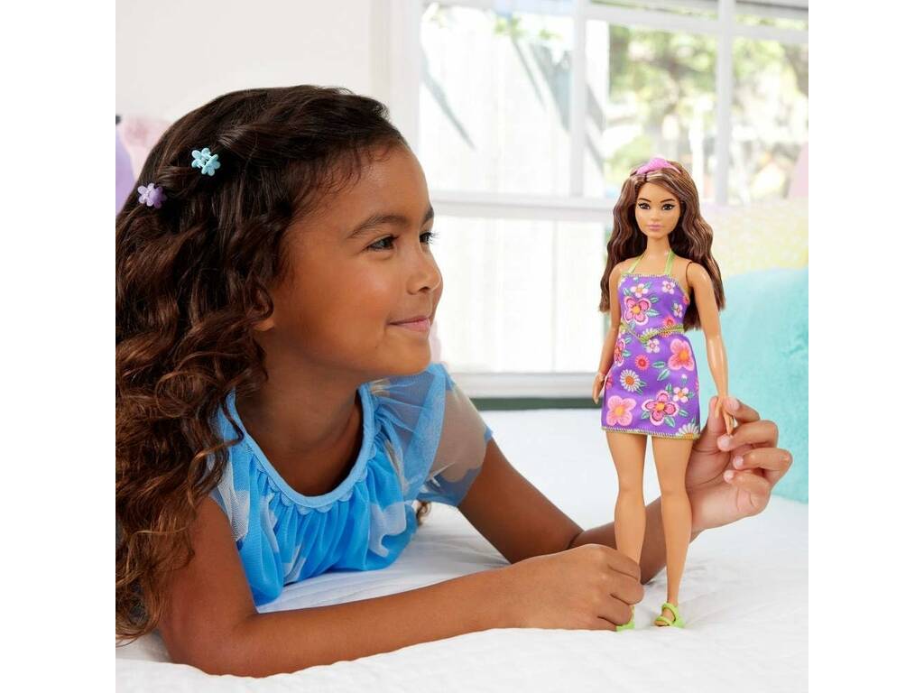 Barbie Fashionistas Muñeca con Conjunto de Flores