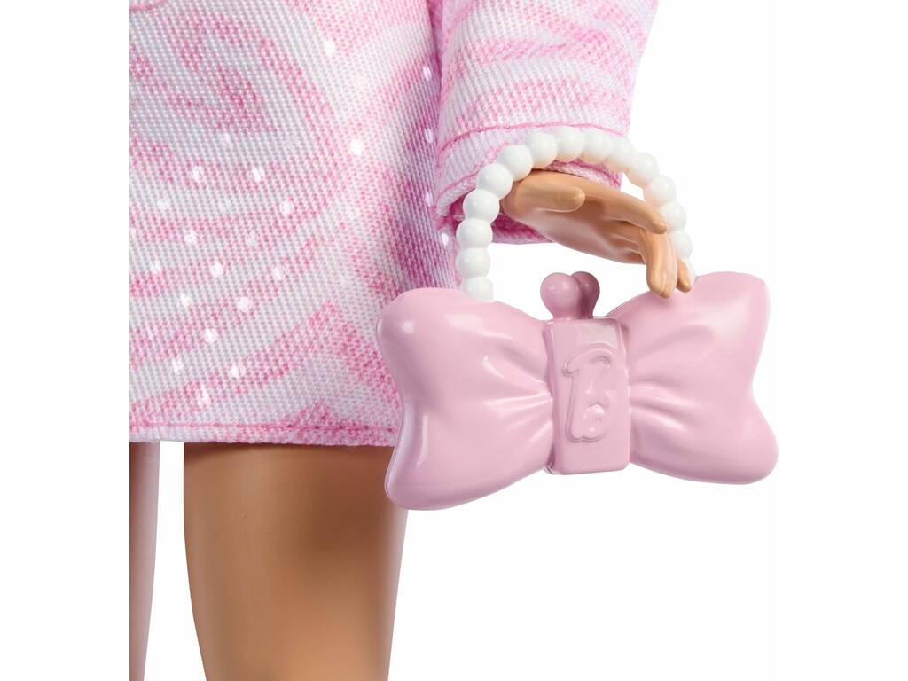 Barbie Deluxe Style Muñeca con Chaqueta Vaquera Rosa