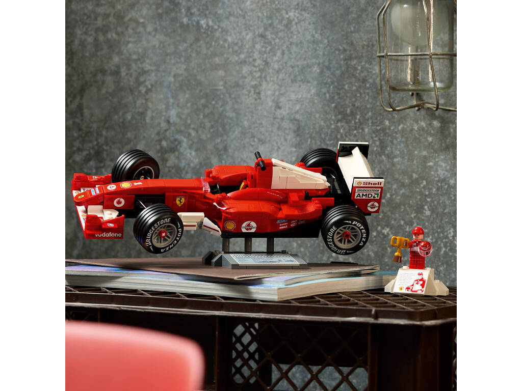 Lego Icons Ferrari F2004 y Michael Schumacher