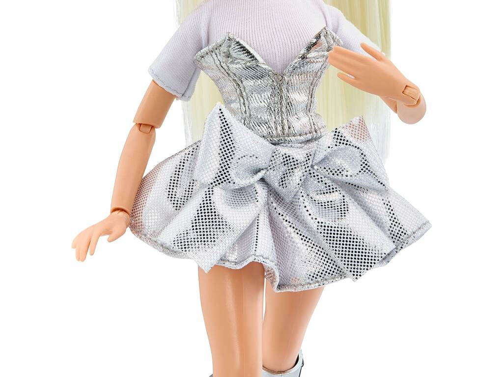 Bratz Charmz Muñeca Cloe con Cadena y Charm