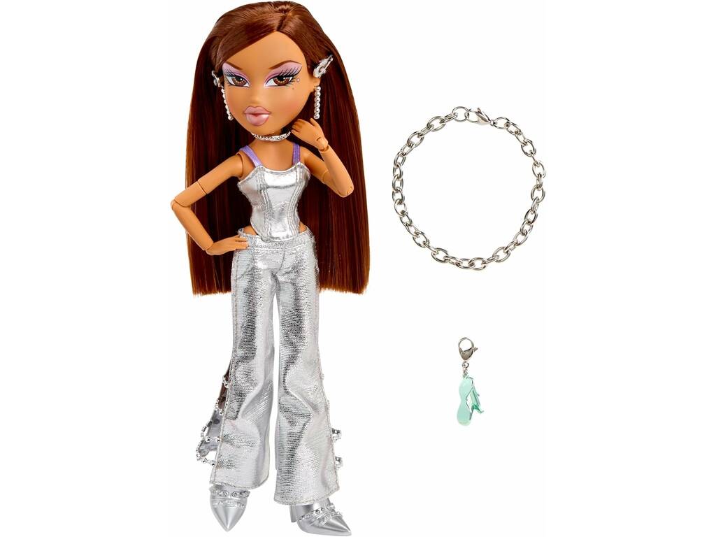 Bratz Charmz Muñeca Yasmin con Cadena y Charm